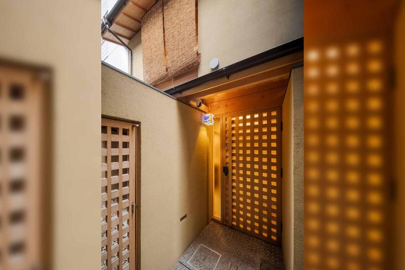 Sanoha Machiya House - image 14