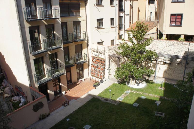 Apartment with Balcony image 3