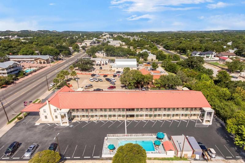 Super 8 by Wyndham Fredericksburg - image 22