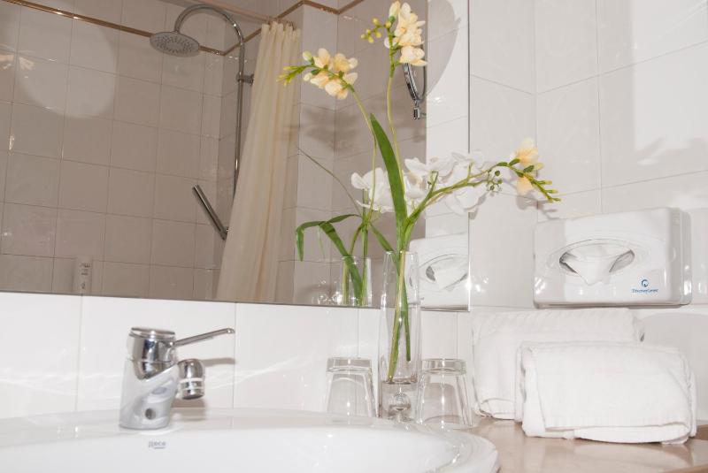 Special Offer Romantic Beira - Double Room image 2