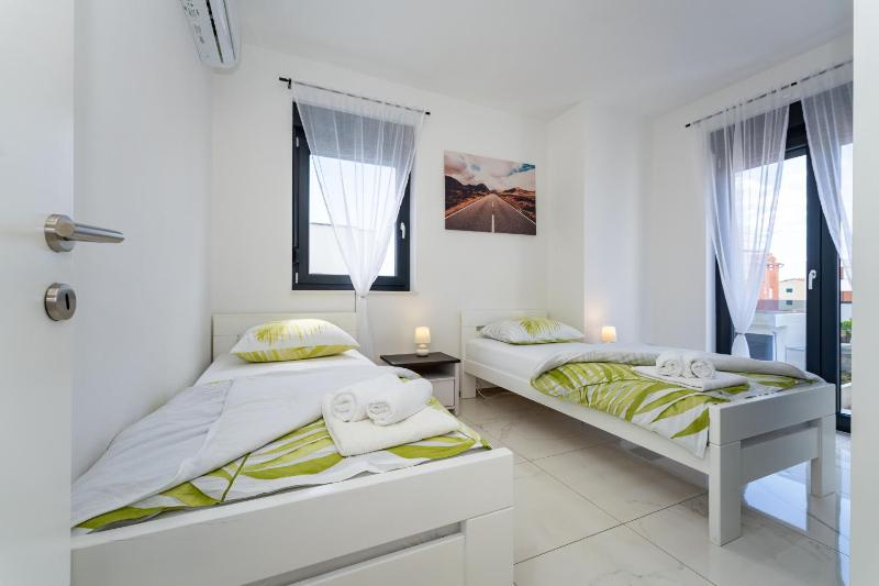 Villa Essenza Mare in Vodice with private pool & pet friendly - only 650 meters from the beach - image 36