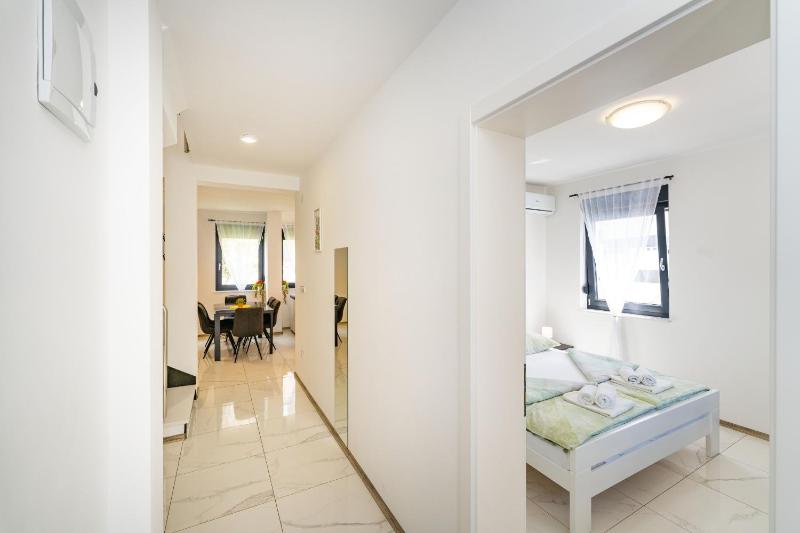 Villa Essenza Mare in Vodice with private pool & pet friendly - only 650 meters from the beach - image 19