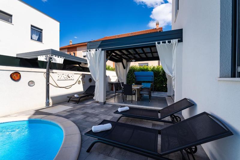 Villa Essenza Mare in Vodice with private pool & pet friendly - only 650 meters from the beach - image 22
