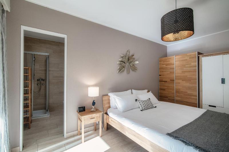 Terrazza Paradiso by Quokka 360 - Spacious Design Flat with Terrace - image 25