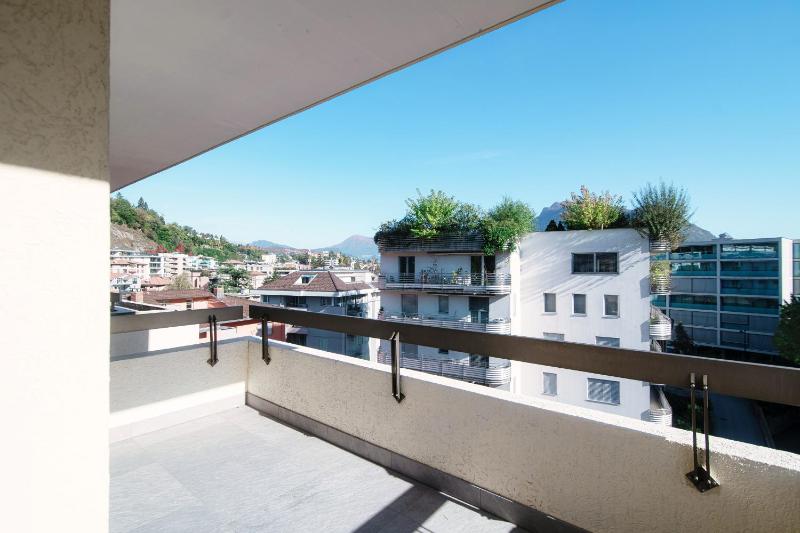 Terrazza Paradiso by Quokka 360 - Spacious Design Flat with Terrace - image 18