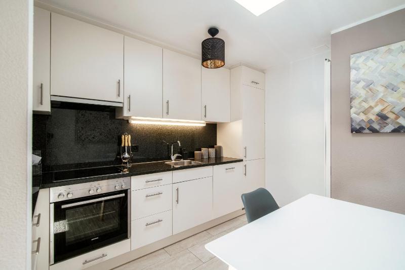 Terrazza Paradiso by Quokka 360 - Spacious Design Flat with Terrace - image 35