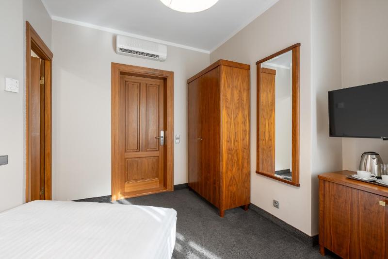 RIJA Riga City Centre Hotel - image 12