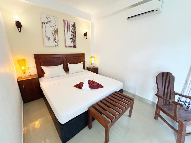 ilamparuma Hotel - image 11