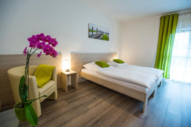 Double Room image 2