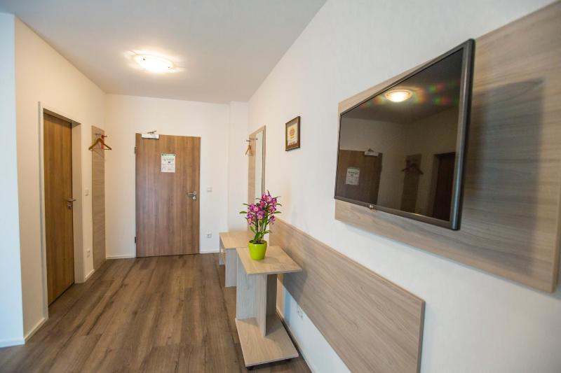 Single Room image 3