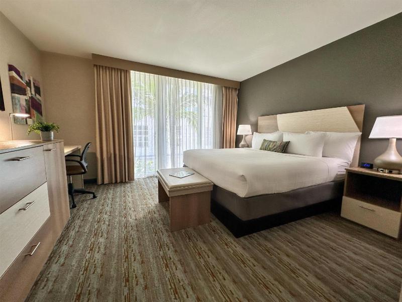 Best Western Plus Atlantic Beach Resort - image 6