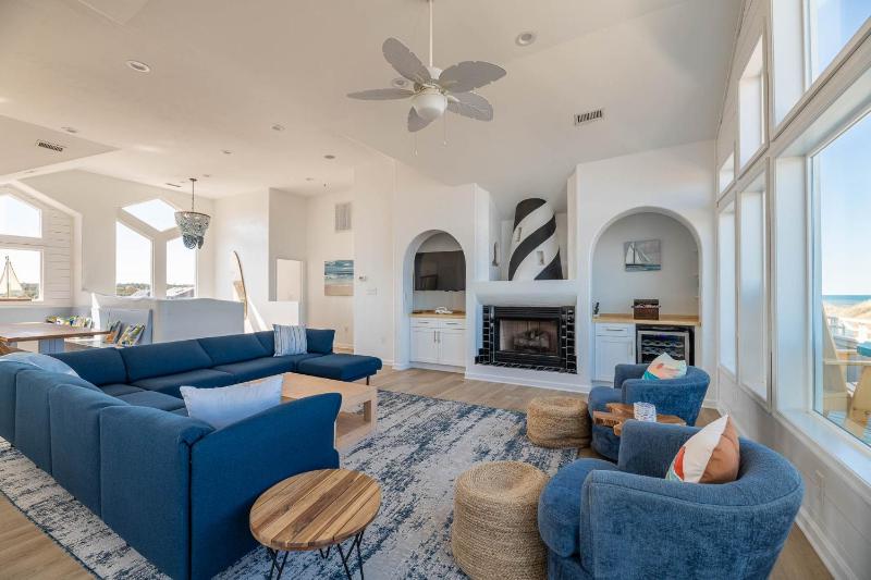 Still Salty - Nags Head MP 11 Oceanfront Ocean View Pool Tiki Bar Hot Tub Pets OK Flex Stays - image 38