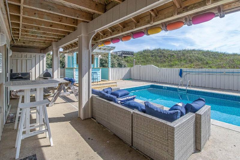 Still Salty - Nags Head MP 11 Oceanfront Ocean View Pool Tiki Bar Hot Tub Pets OK Flex Stays - image 40