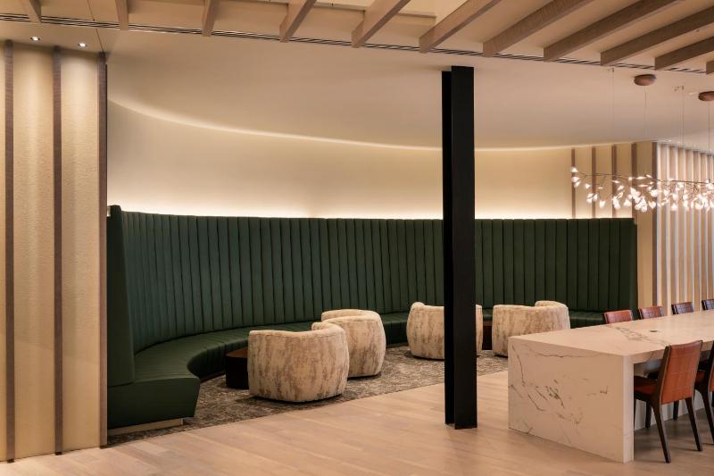ROOST White House - image 3