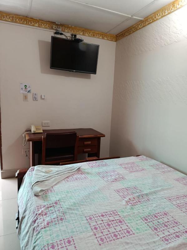 Hotel Colonial Inn - image 32