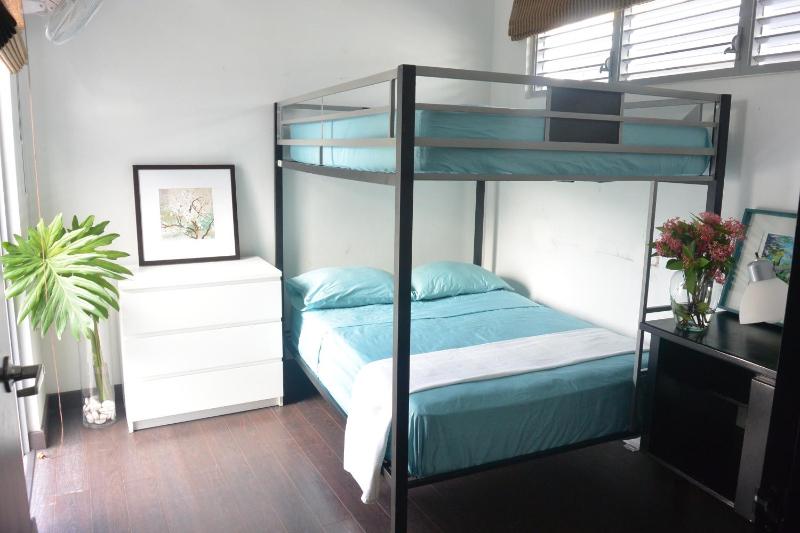 Double Room with Shared Bathroom image 2