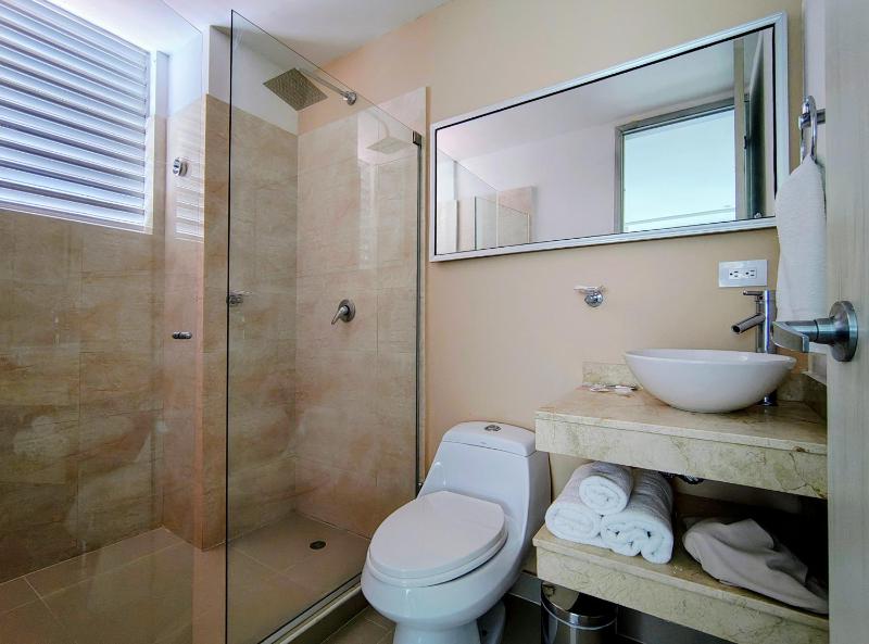 Atlantis Suites -Amoblados Nuevos sector Buenavista - image 36