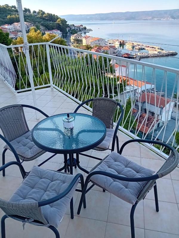 Apartments by the sea Sumpetar Omis - 17895 - image 19