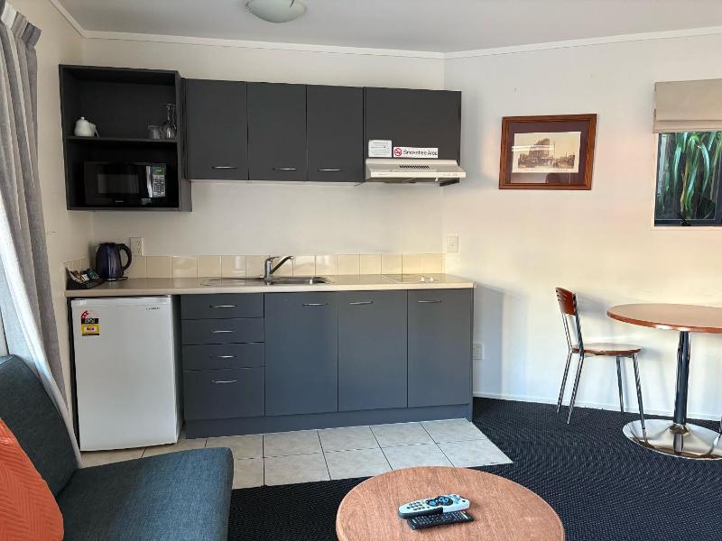 Ascot Motor Lodge - image 32