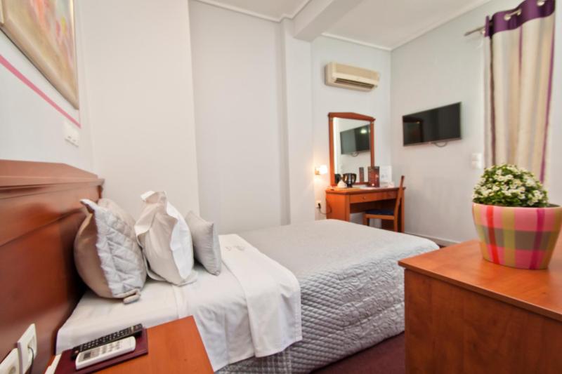 Single Room image 3