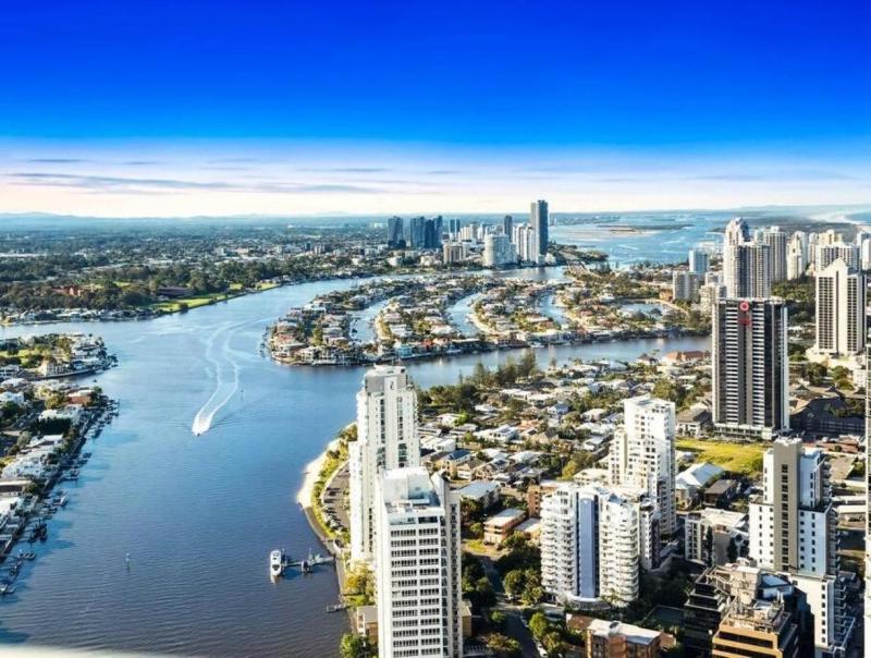 Exclusive Circle on Cavill Sub-Penthouse Luxury Apt - Hosted by Coastal Letting Co. - image 14