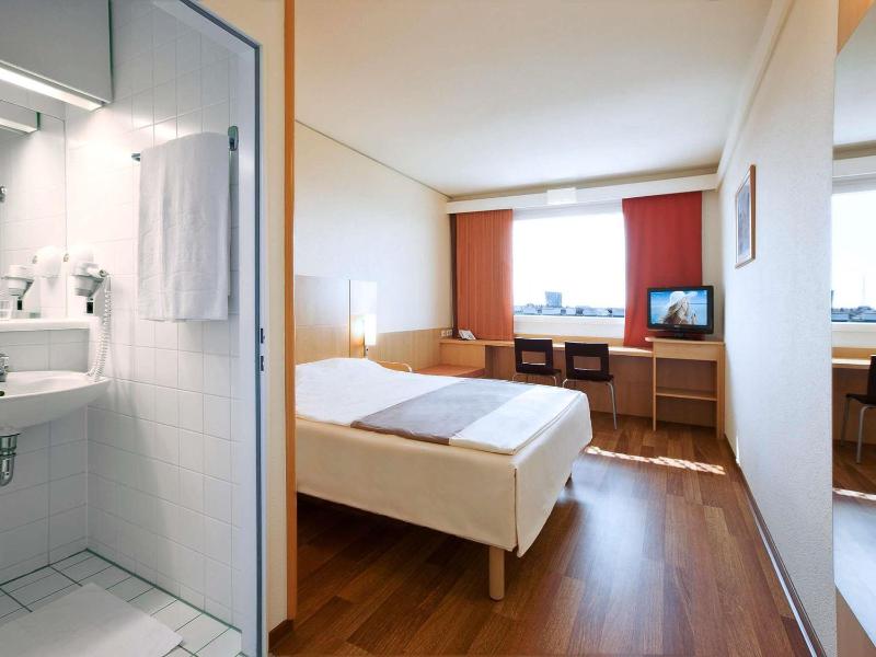 Ibis Wien Messe - image 11