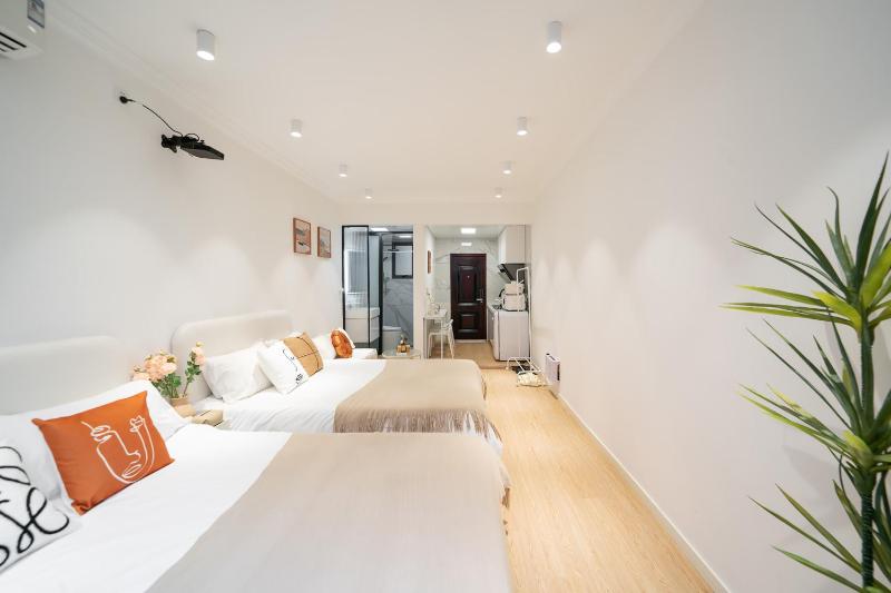 YunXuan - Generous Central Flat with Exclusive Courtyard - image 16