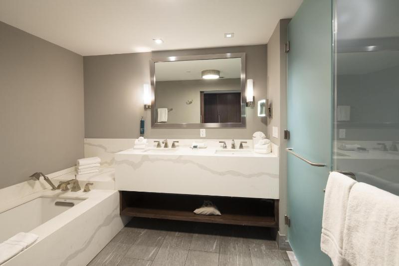 Hilton Marco Island Beach Resort and Spa - image 10
