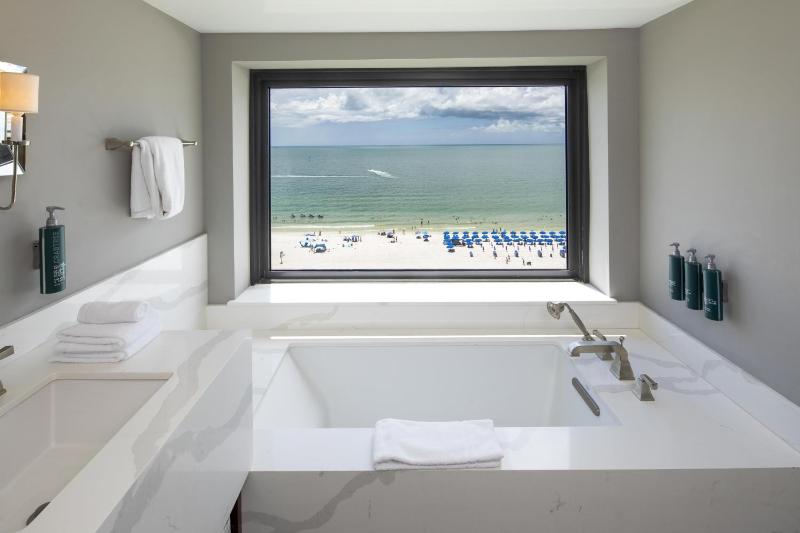Hilton Marco Island Beach Resort and Spa - image 4