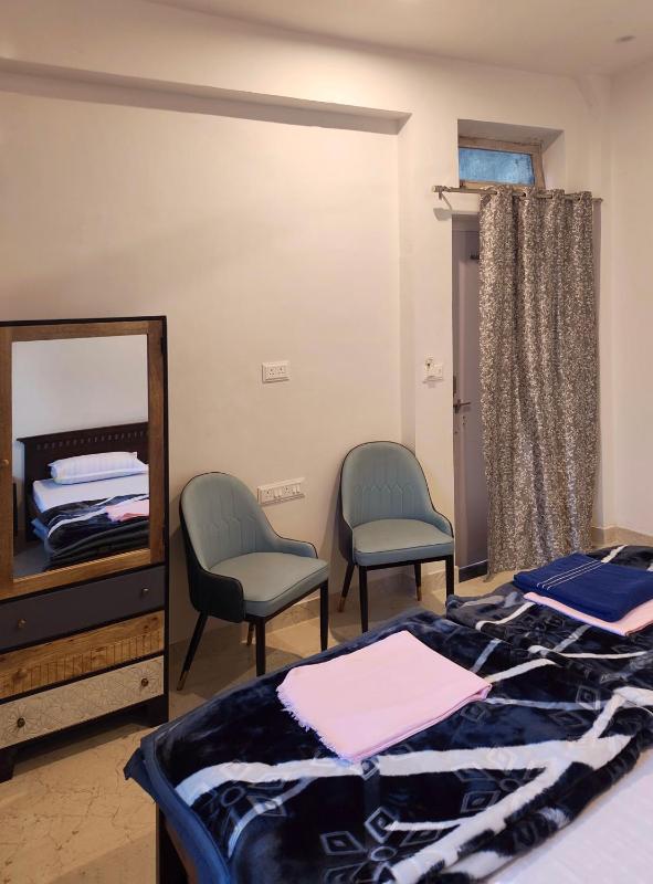 Rajguru guest house - image 15