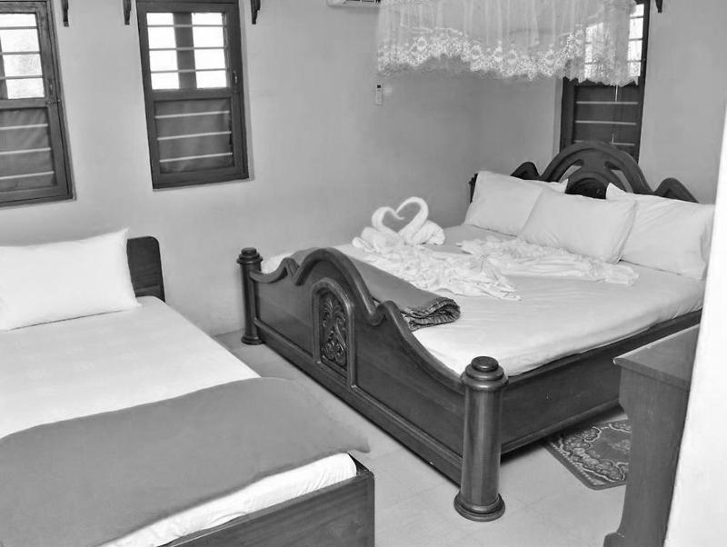 Funguni Palace Hotel - image 2