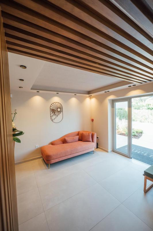Eterrano Seaside Retreat - image 31