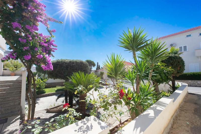 Apartments Bepina - image 1