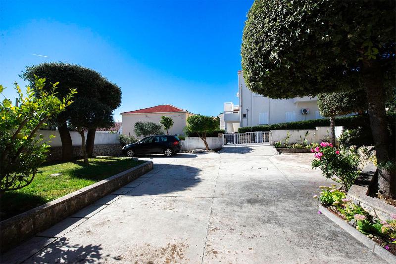 Apartments Bepina - image 12