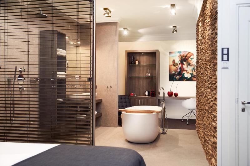 Suite image 2