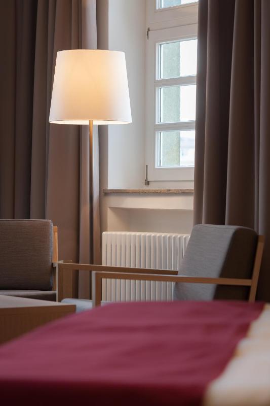 Corner Suite image 2