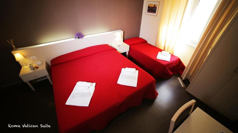 Comfort Quadruple Room image 3