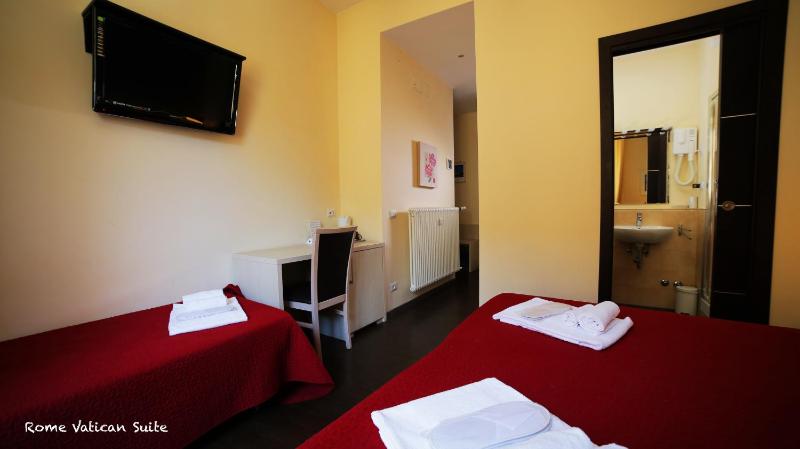 Triple Room image 3
