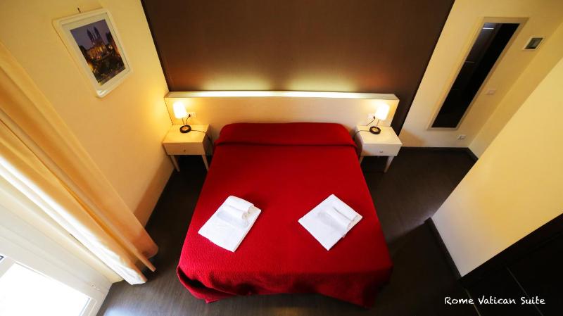 Double or Twin Room image 2
