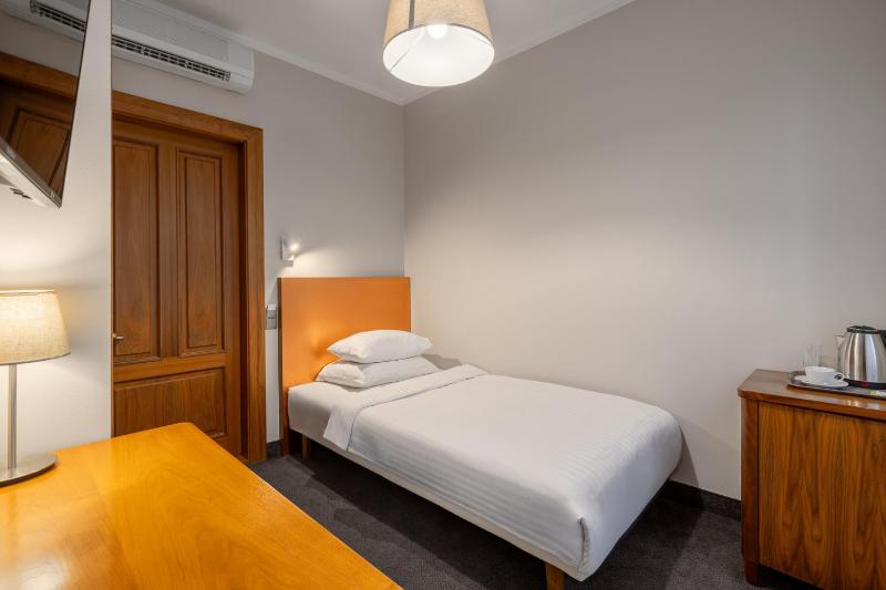 RIJA Riga City Centre Hotel - image 3