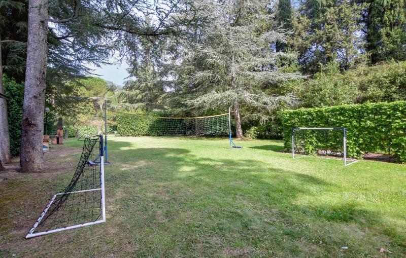 Beautiful Apartment In Cortona With Swimming Pool - image 29