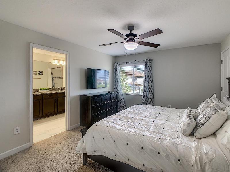 3065 - 5BR w Pool 10min Disney 2 Water Parks - image 7