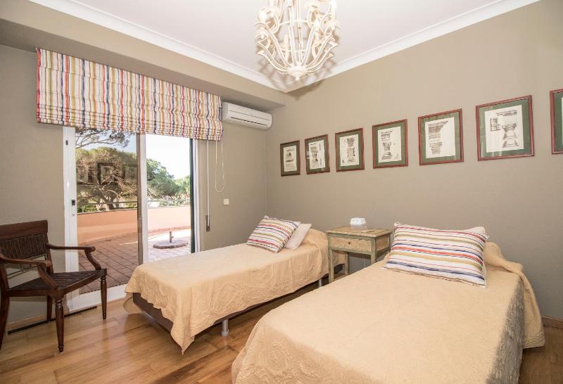 Rubi by Algarve Holidays - image 12