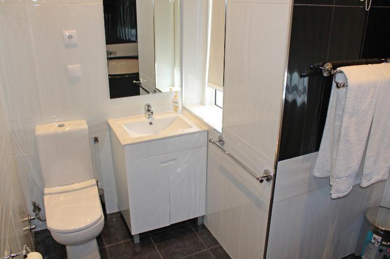 Double Room with Spa Bath image 4