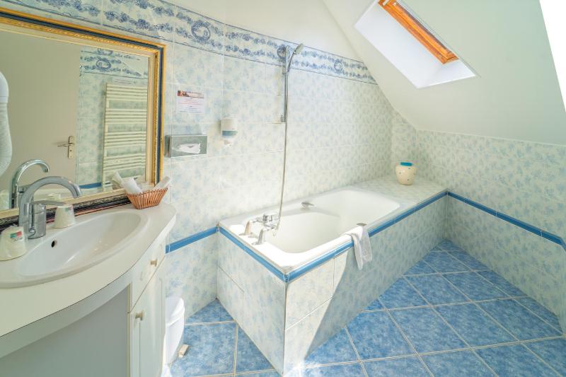 Hotel La Diligence - image 2