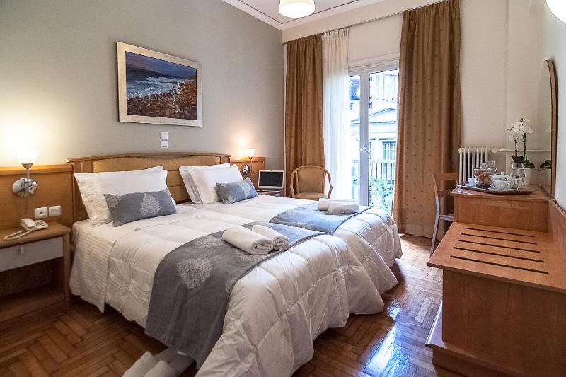 Standard Twin/Double Room image 2