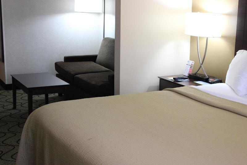 King Room- Non-Smoking image 4