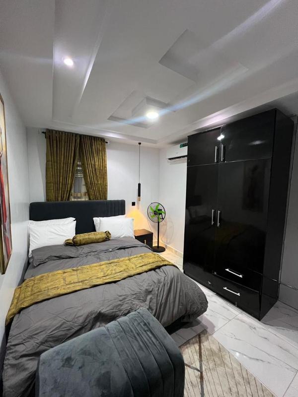 Ladi's place Anthony Ikeja - image 4