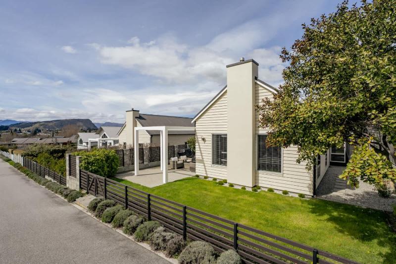 Tranquility on Parkhill - image 12