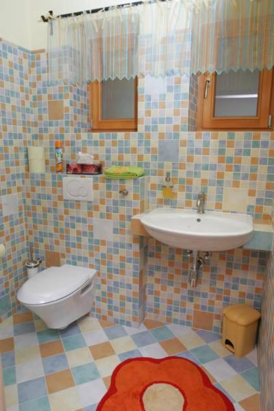 Apartment - Ground Floor image 4